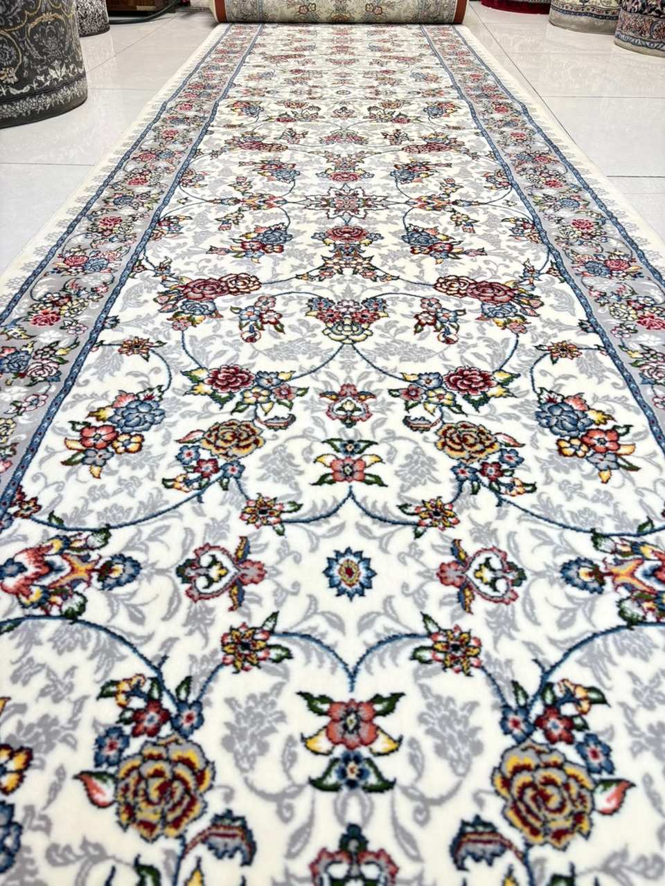 کناره فرش طرح لوتوس دودی