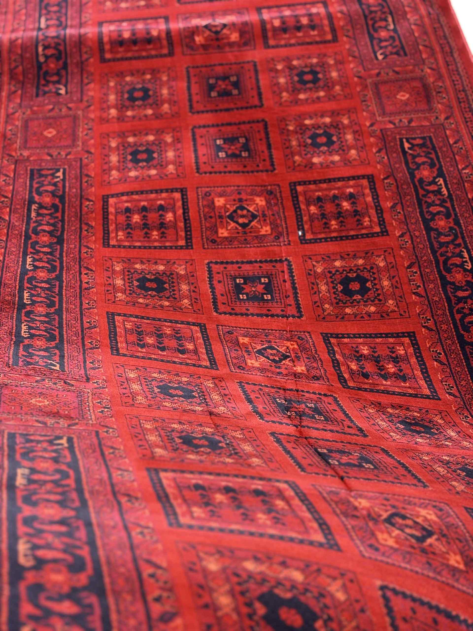 کناره فرش لاکی خشتی